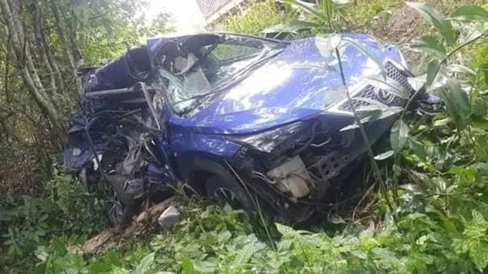 La voiture accidentée du comédien Cabrel Nanjip Nyamton